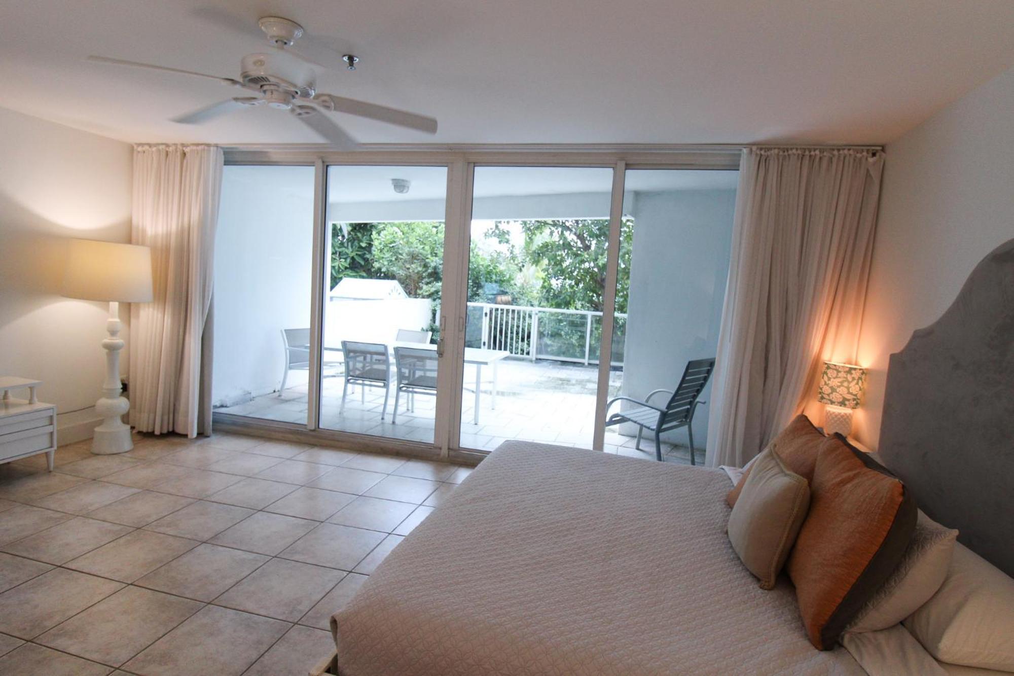 Castle Pavillon 8 Beachfront - Private Beach Access Loft With 2-Story, Pool, Tennis, Free Parking Access Miami Beach Exteriér fotografie
